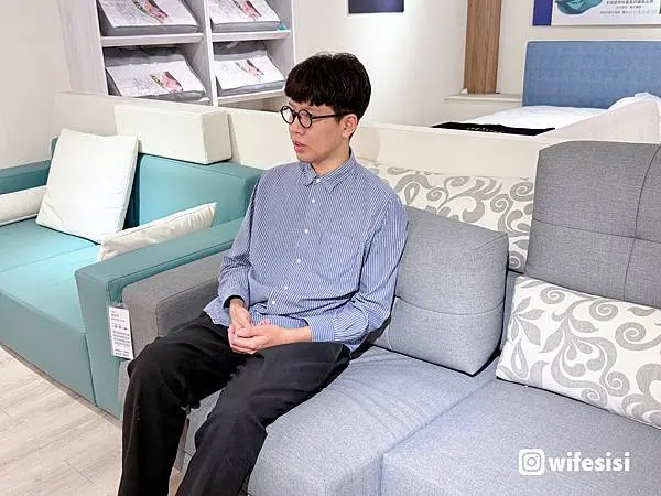 L型沙發|羅芙宮 Louvri,沙發頭枕可下移增加腰部支撐