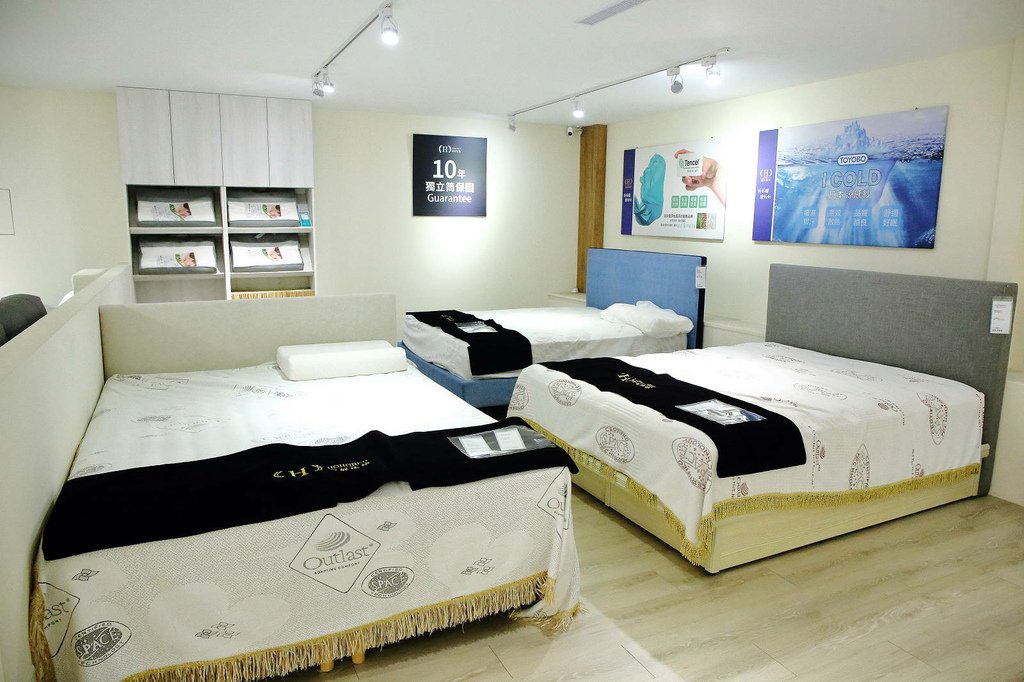 愛加沙發台北店床墊區