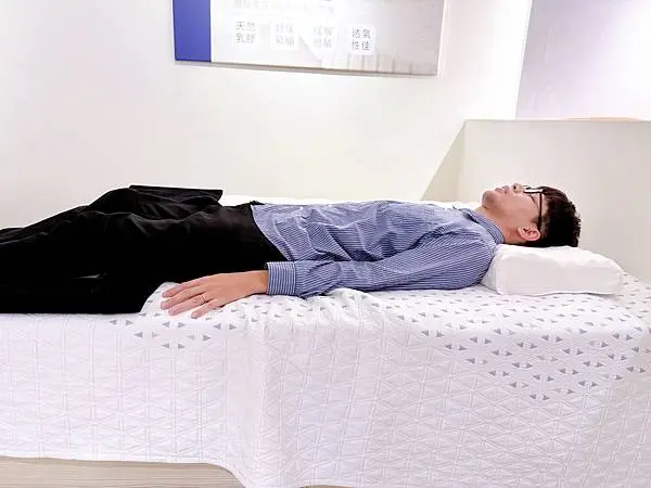愛加沙發|藍冰鑽涼感床墊床躺臥