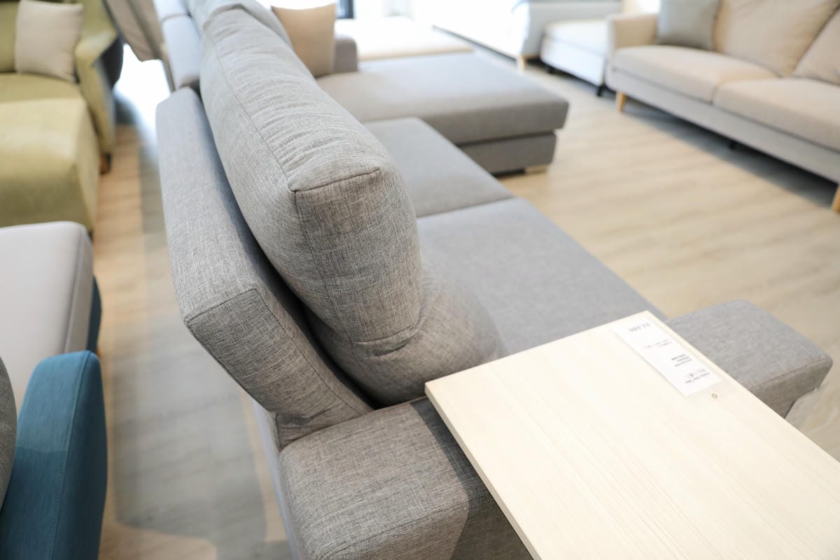 夏都Chateau L型沙發-桃園門市展示高背支撐與質感灰色布料